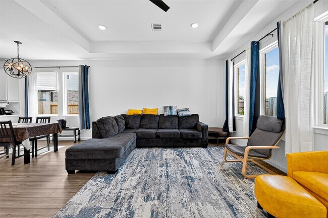 Building Photo - 9703 Arrigoni Creek Dr