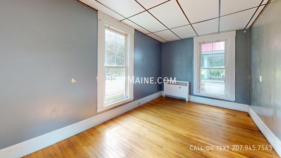 Building Photo - 79 Fourth St. apt-3