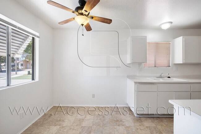 Building Photo - 55+ Community Living – Cozy 2 Bed/1 bath H...