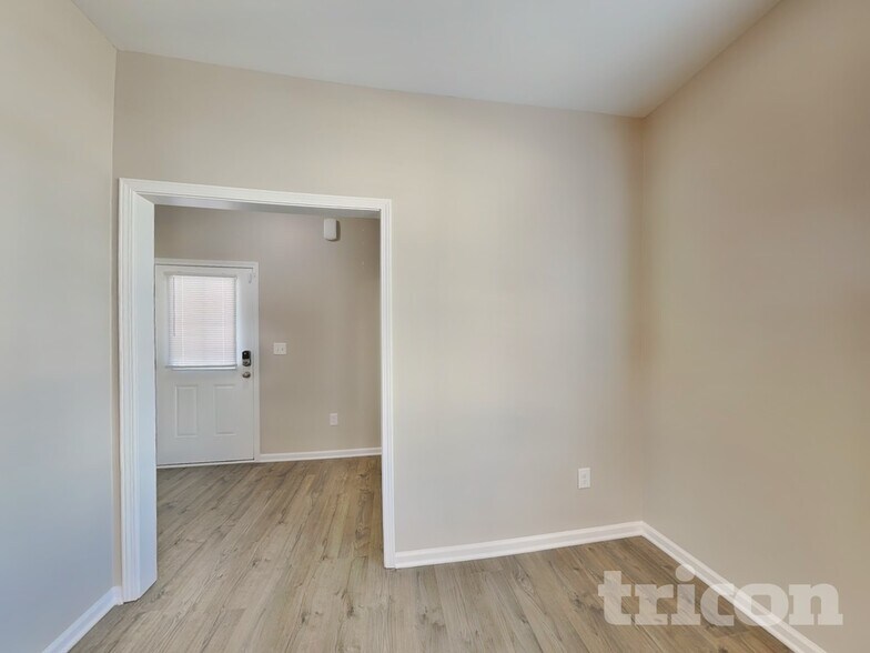 Building Photo - 376 Olde Pl