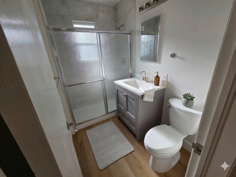 Building Photo - 1213 Gordon Ave