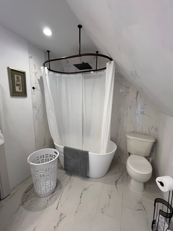 Building Photo - 811 Center St