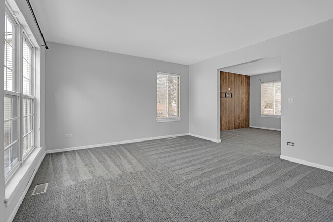 Building Photo - 2786 Yosemite Dr