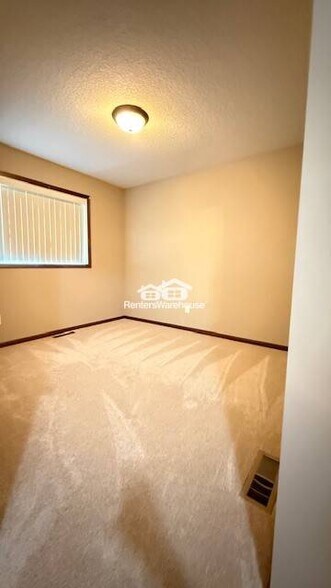 Building Photo - 16227 Unity St NW