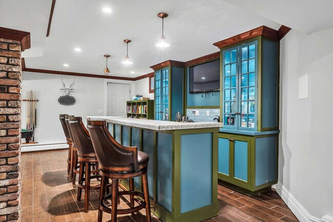 Building Photo - 1025 Peconic Bay Blvd