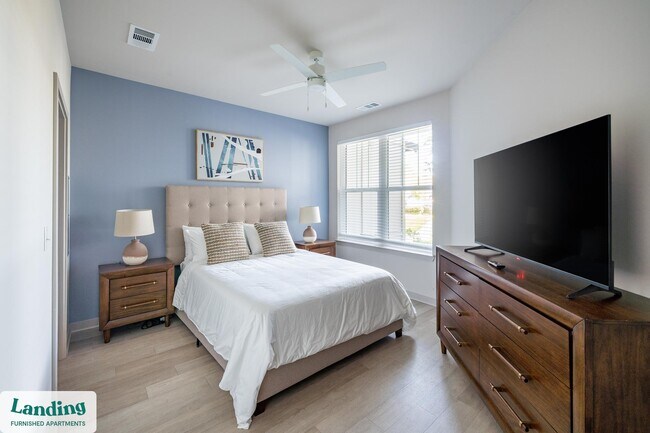 Building Photo - 1559 W 9 Mile Rd