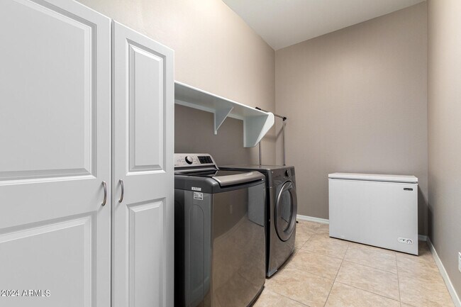 Building Photo - 14549 S 178th Dr