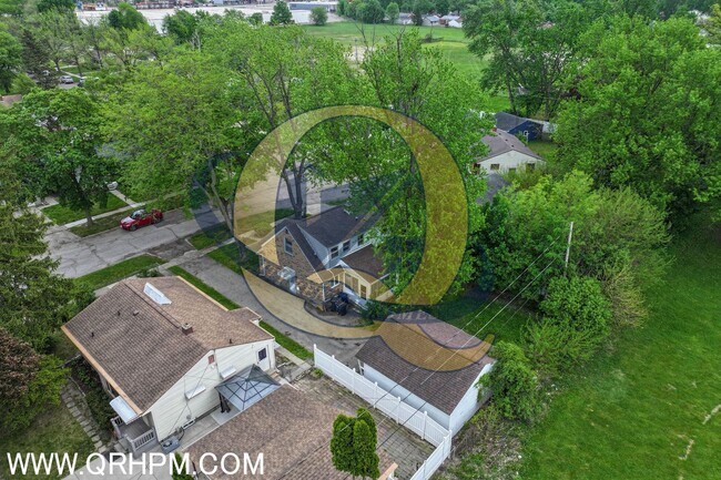 Building Photo - Available Now!!! 3 Bed, 2.5 Bath!!