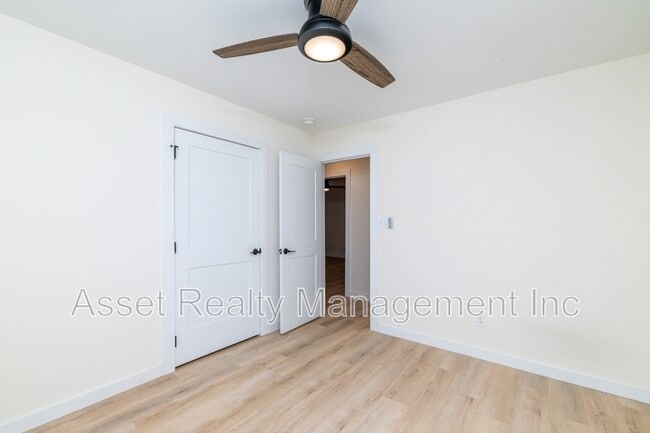 Building Photo - 205 Kingwood Rd