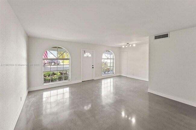 Building Photo - 7911 Camino Cir