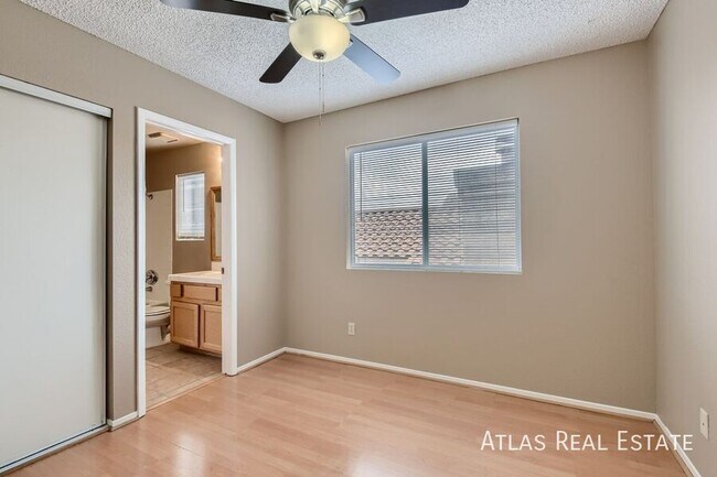 Building Photo - 2317 Jasmine Garden Dr