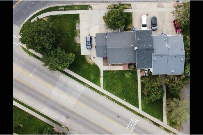 Building Photo - 1476 S Main St