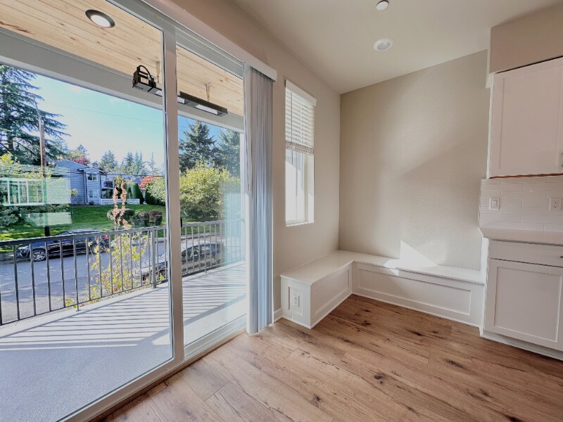 Building Photo - 15423 Admiralty Way