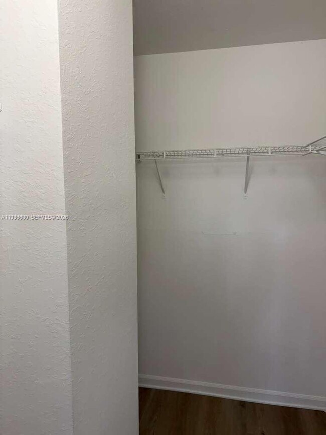 Building Photo - 2470 SE 15th Pl