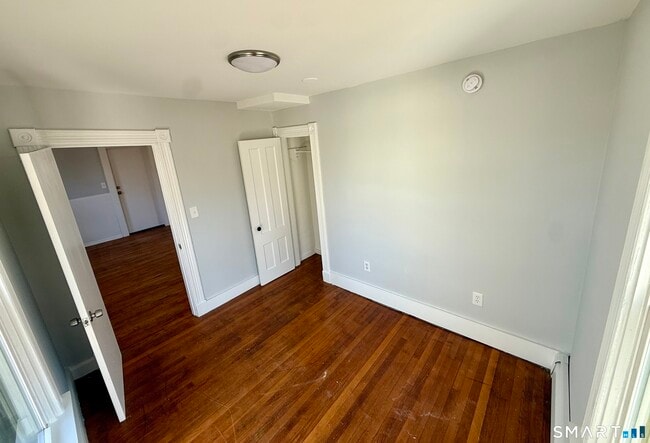 Building Photo - 216 Vauxhall St