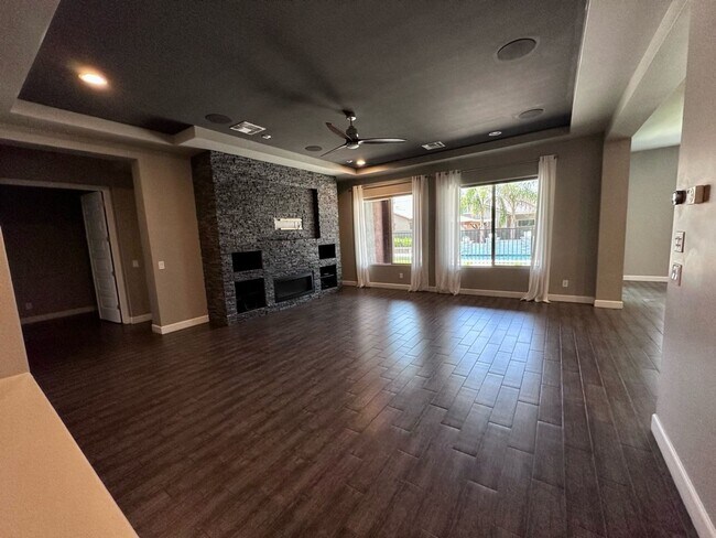 Building Photo - 7507 E Pampa Ave