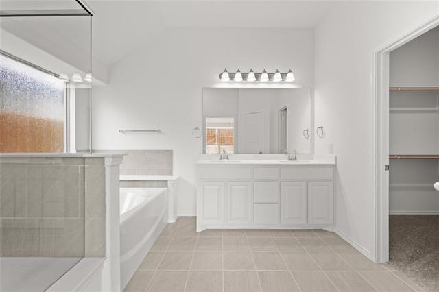 Building Photo - 904 Versailles Ct