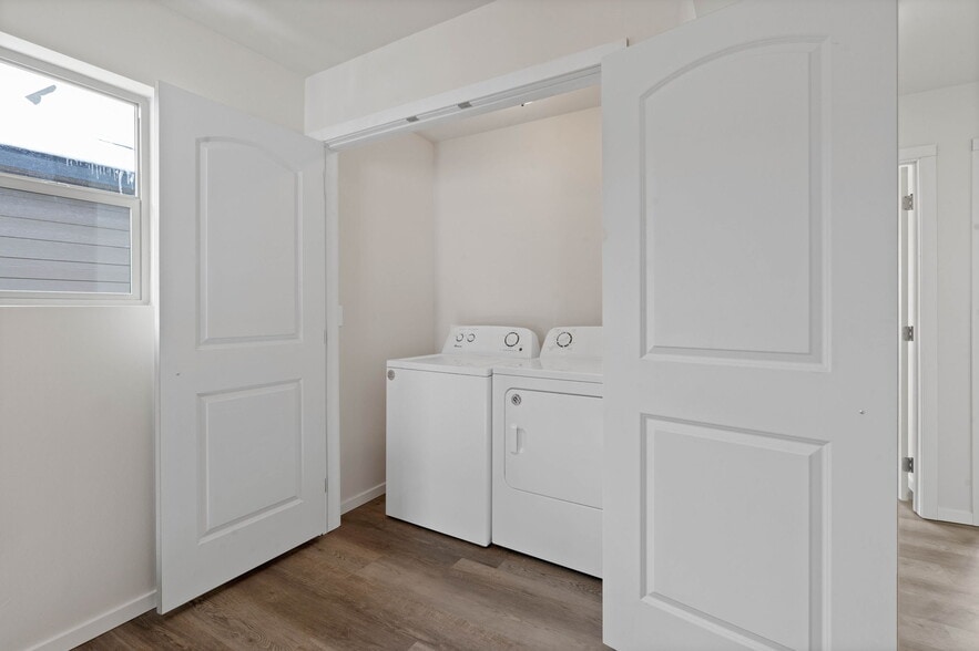 laundry closet - 9109 W Winona Rd