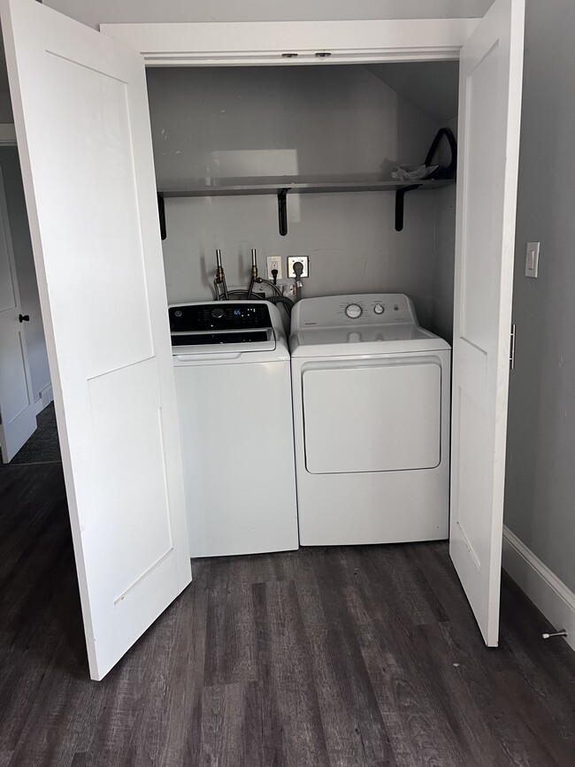 washer/dryer in unit - 1606 Indiana Ave