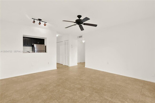 Building Photo - 14500 SW 88th Ave