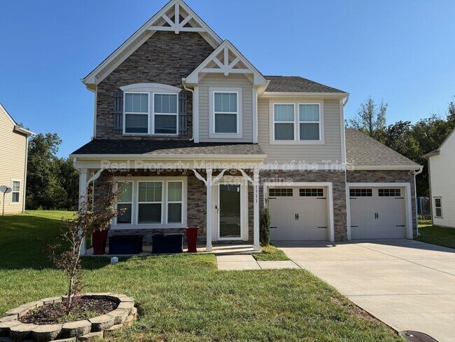 Building Photo - 1311 Red Deer Dr