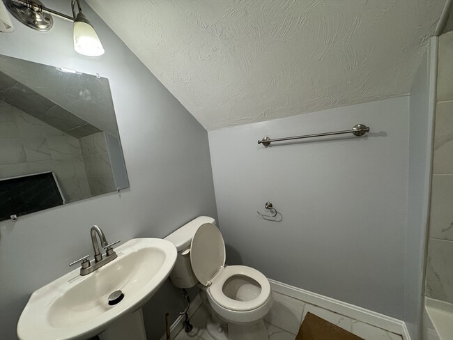 Building Photo - 12 Baker Ave