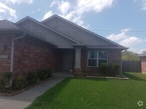 Building Photo - Beautiful 3 bedroom home near SW 104th and...