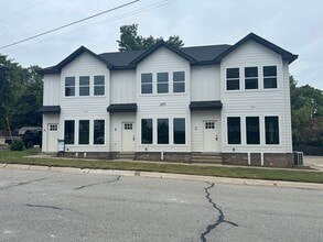 Building Photo - Mountain Home - New Construciton 1 Bedroom...