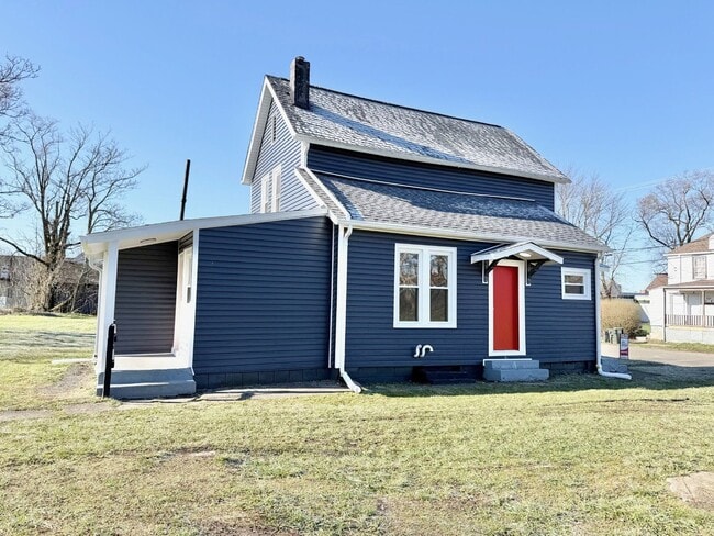 Building Photo - 924 Spring Ave NE