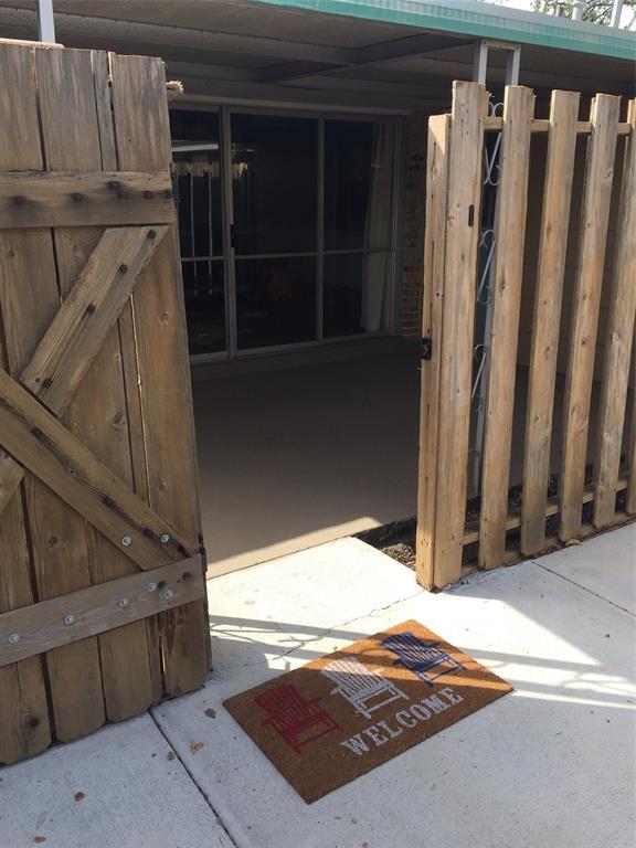 Building Photo - 1005 Ramada Dr