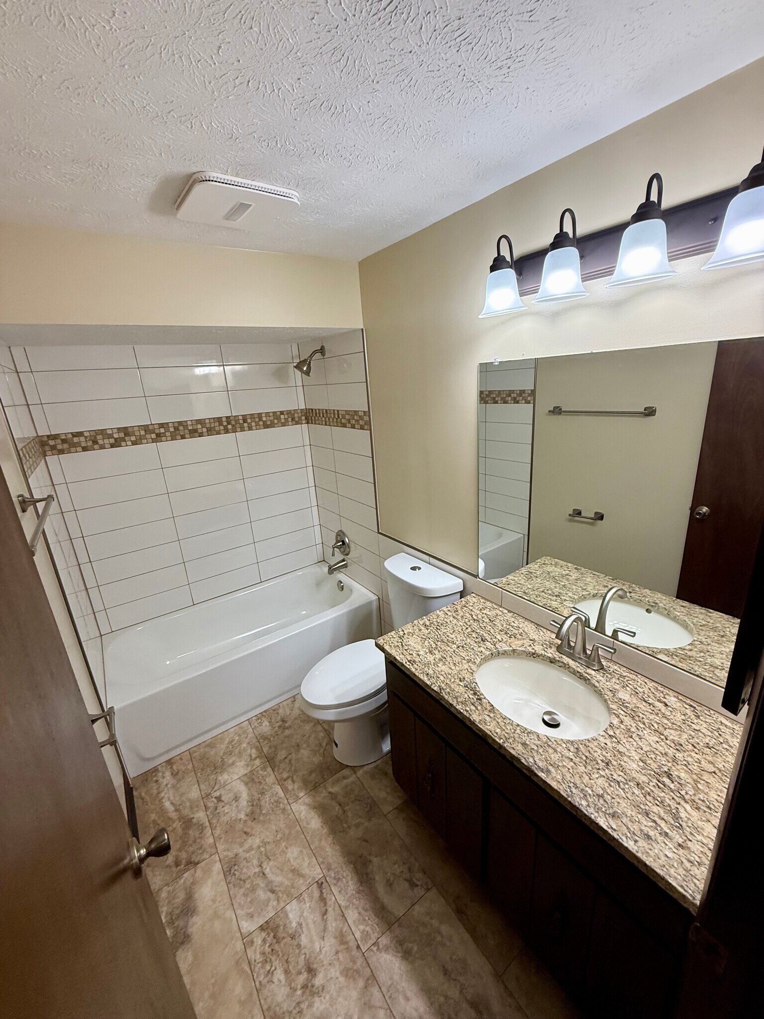 Building Photo - 3208 Cedar Grove Pl S