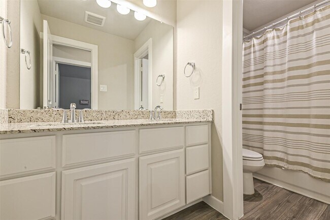 Building Photo - 18407 Kilbowie Pl