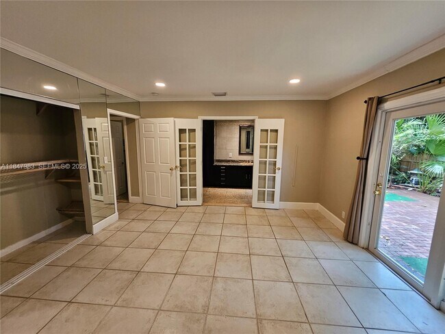 Building Photo - 38 SW 6th St