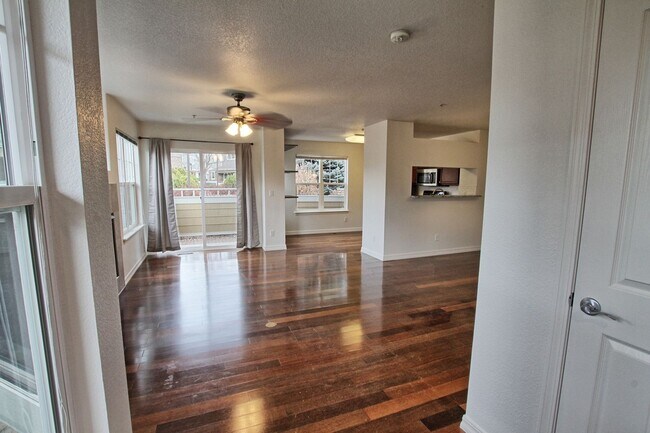 Building Photo - 14300 Waterside Ln