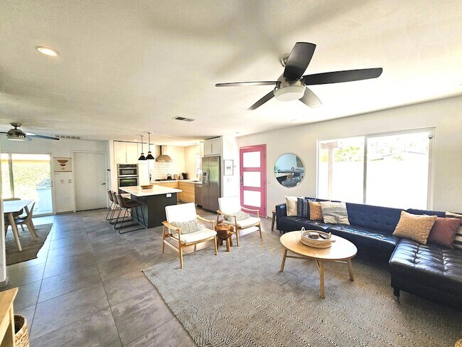 Building Photo - 73280 San Nicholas Ave