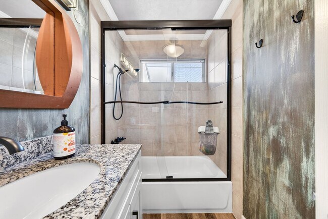 Building Photo - 6257 Bluebell Ave