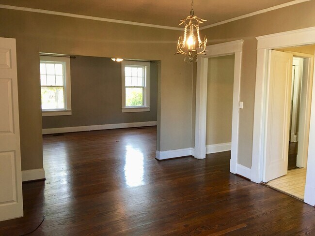 Building Photo - 3736 Whitland Ave