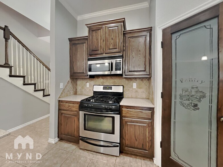 Building Photo - 14729 Jordan Ct