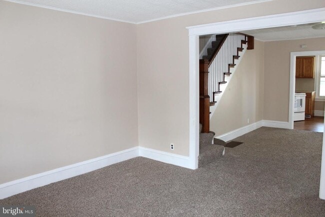 Building Photo - 23 W 2nd St