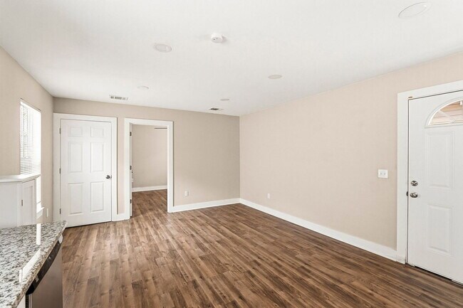 Building Photo - 3822 Lila St