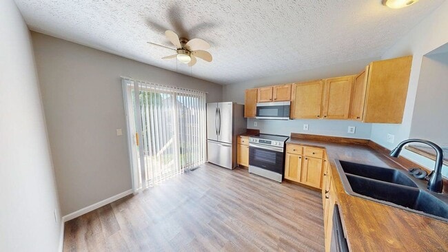 Building Photo - 6671 Warriner Way
