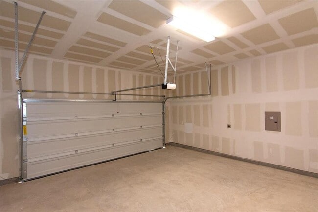 Building Photo - 391 W South St