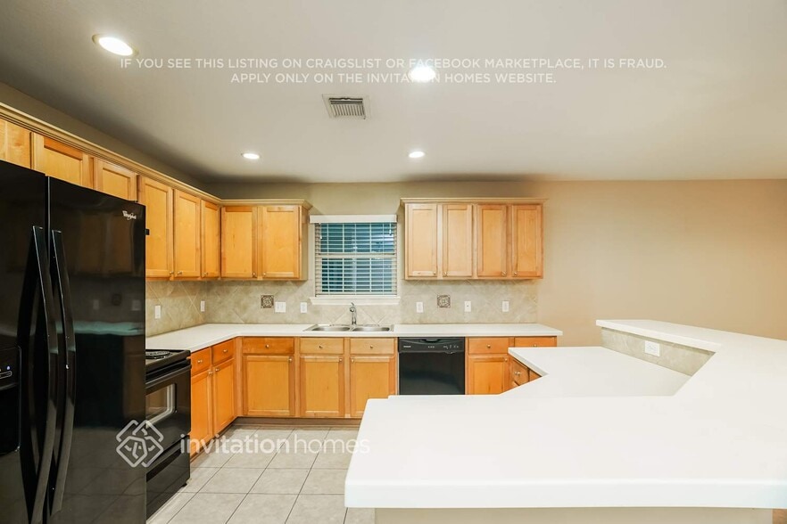 Building Photo - 9139 Prairie Trails Dr