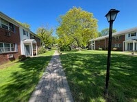 Building Photo - 14 Colonial Dr