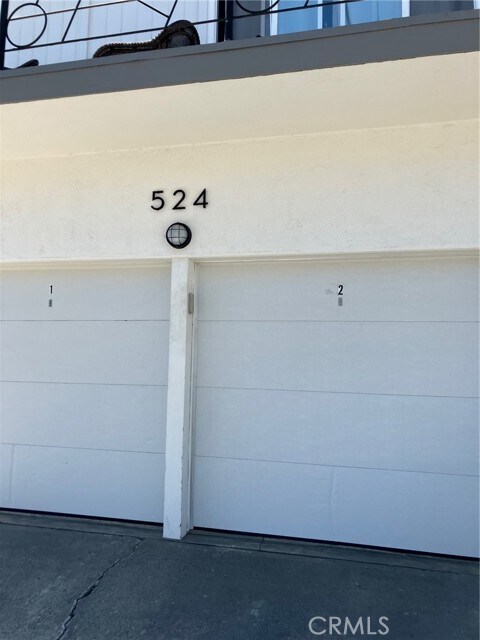 Building Photo - 524 Avenida Victoria