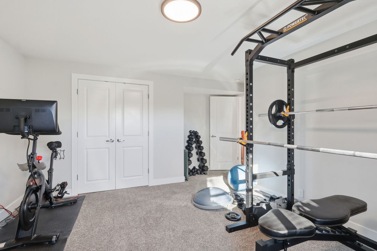 Building Photo - 1799 800 N