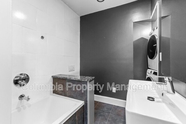 Building Photo - 1336 K St SE