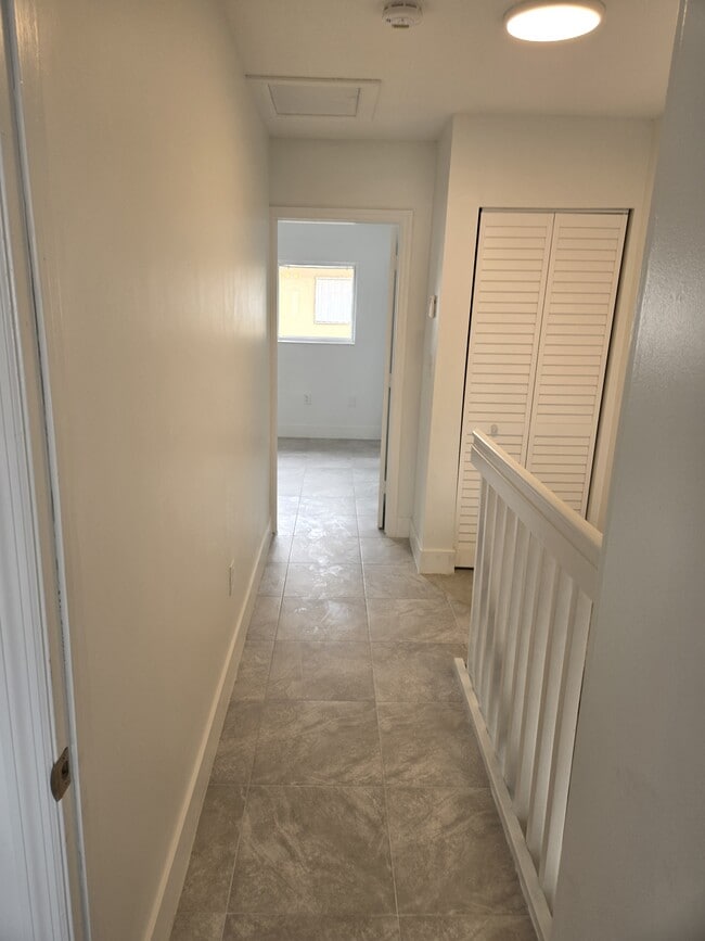 Building Photo - 209 NW 109th Ave