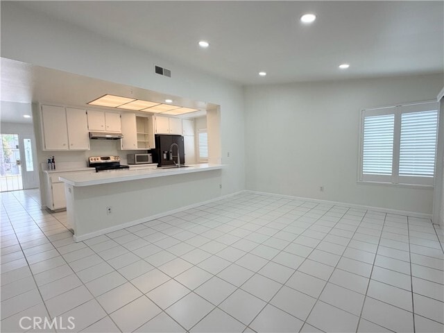 Building Photo - 1620 S Cypress Ave