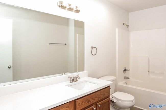 Building Photo - 120 Wethersfield Dr